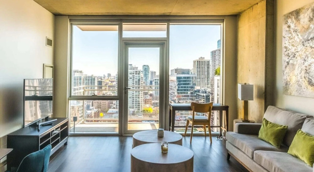 Luxury Apartment With Private Office & Terrace, Забронировать Апартаменты/квартира Апартаменты Чикаго, рядом с Мемориал ветеранов Вьетнама в Чикаго, Апартаменты/квартира