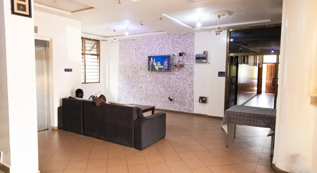 Freeman Methodist Guest House, Prenota Affittacamere Hotel a Kumasi con parcheggio, Parcheggio