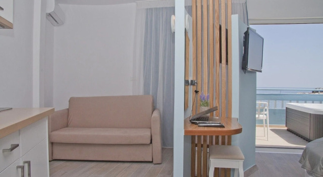 Люкс Deluxe Hotel Christina