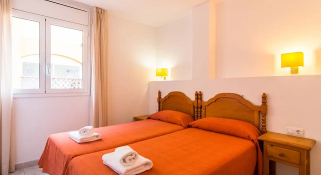 Alluring Apartment in Empuriabrava With Swimming Pool, Забронировать Апартаменты/квартира Отели Эмпуриабравы с завтраком, Завтраки