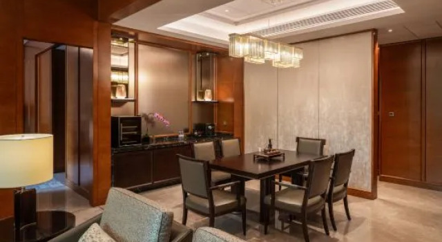 Люкс Deluxe с видом на сад Fortune Grove Hotel
