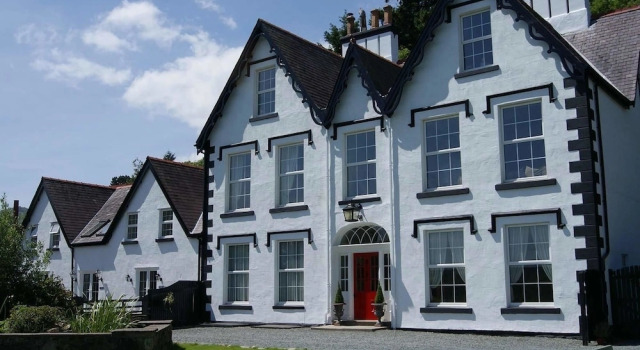 Coed Mawr Hall Bed & Breakfast, Забронировать Отель Конуи Клоид