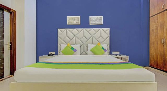 Двухместный номер Deluxe Itsy Hotels Golden Vista Near Noida City Centre