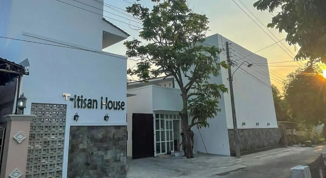 Tritisan House RedPartner