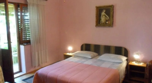 Maca Apartments & Suites with Heated pool near beach 50m, Забронировать Апартаменты/квартира Мастринка Трогир