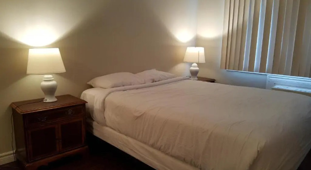Студия Duvernay Studios and Suites