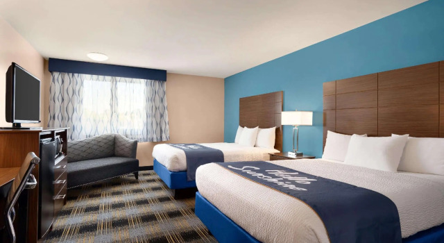 Четырёхместный номер Standard Days Inn by Wyndham Middletown/Newport Area