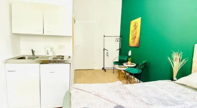 Spacious 8BR Apt with Terrace 16P, Prenota Appartamento Vienna Austria