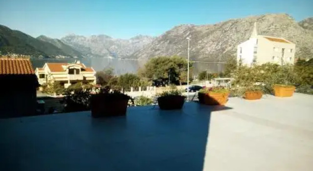 Apartments Adriatic, Book Lejlighed Hoteller i Kotor Riviera med parkering, Parkering