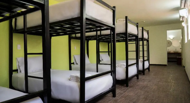 Кровать в общем номере c 1 комнатой Colorbox Beds and Rooms Tulum