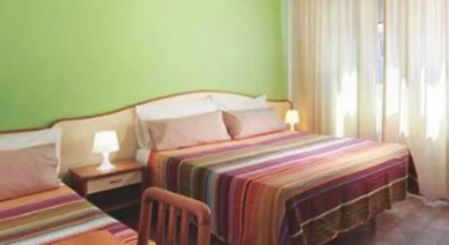 Четырёхместный номер Standard Hotel Helvetia