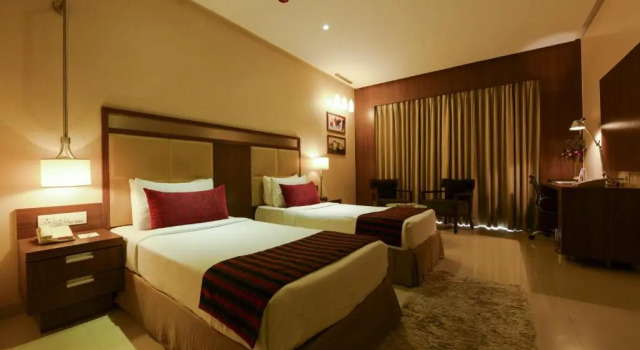 Двухместный номер Standard Express Inn The Business Luxury Hotel