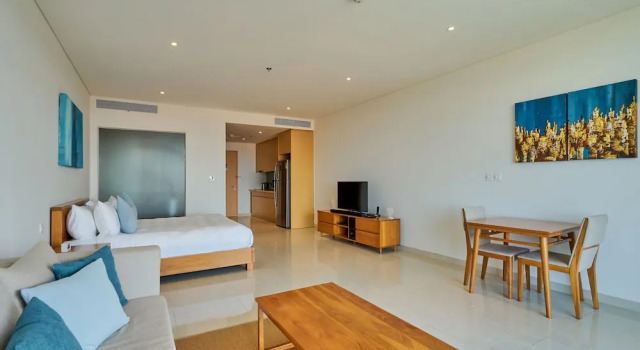 Студия Luxury c 1 комнатой с балконом и с видом на бассейн Luxury Apartment in 5 Stars Resort