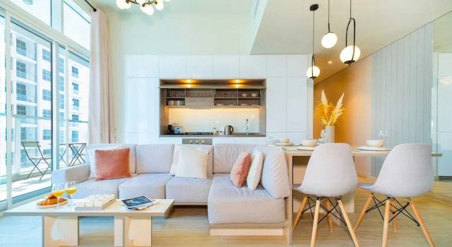 LUX The Modern Marina Suite 2 bed, Забронировать Отель Отели Эмирата Дубая с бассейном, рядом с Станция метро Jumeirah Lake Towers, Бассейн
