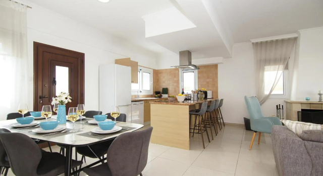 Villa Alyson, Rezerwuj Willa Wille w Paralimni, Willa