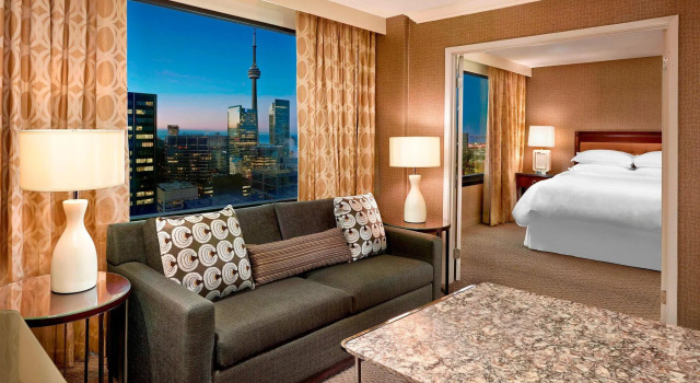 Двухместный люкс Sheraton Centre Toronto Hotel