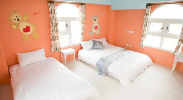 Suite Decoupage Manor