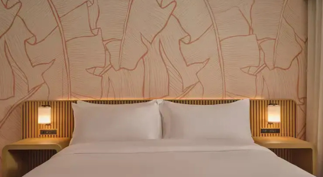 Номер Standard с частичным видом The Ambassador Hotel of Waikiki, Tapestry Collection by Hilton