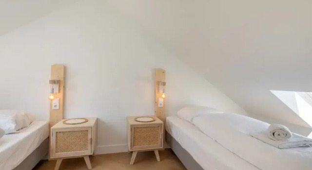 Nice Countryside Home With Garden, Book Hotel Zoutelande 