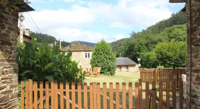 Семейный коттедж с 2 комнатами Casas Rurales TAReira en Taramundi