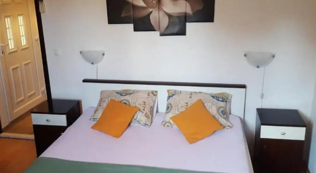 Апартаменты c 1 комнатой с балконом и с видом на город Apartments Katarina