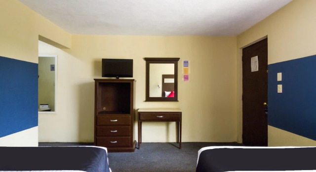 Четырёхместный номер Standard Hotel La Fuente, Saltillo