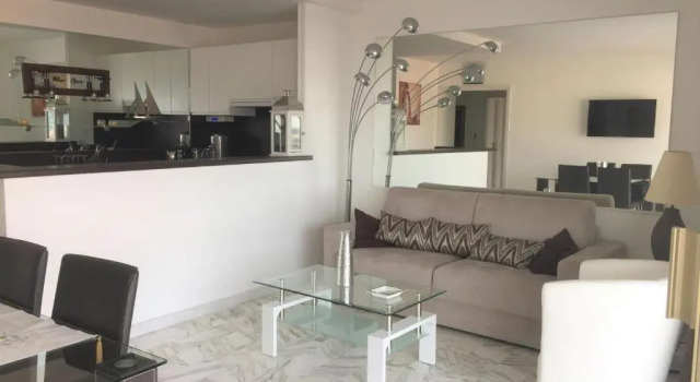Appartement F3 vue mer et croisette