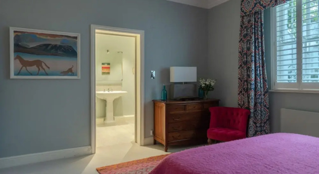 JOIVY Elegant 3-Bed Flat W/ Private Garden In Notting Hill