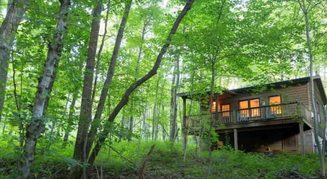 Коттедж Inn & Spa at Cedar Falls