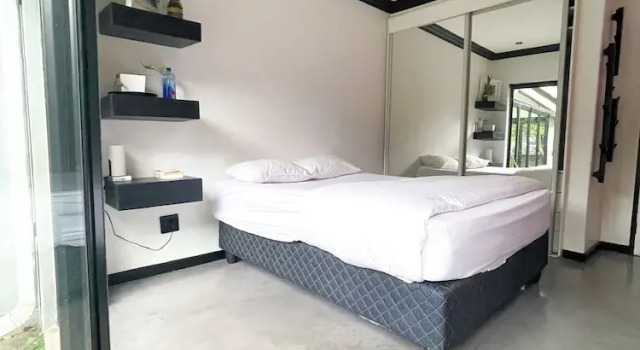 Двухместный номер Comfort с видом на бассейн The Urban Sanctuary Boutique Hotel