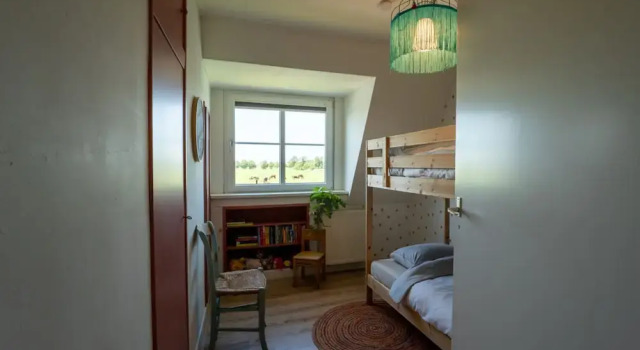 Het Voorhuis van de Oude Boerderij aan de Friese Meren met Eigen Steiger, Prenota Casa vacanze Hotel a Frisia con parcheggio, Parcheggio