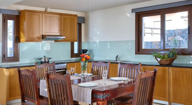 Вилла с 3 комнатами Vasia Villas