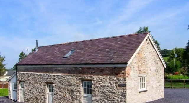 Nant yr Hendre, Забронировать Дом для отпуска Лланвайр-Дифрин-Клуид Клоид