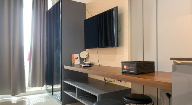Modern And Comfort Design Studio Room At West Vista Apartment, Book Apartment Jakarta Jakarta Province