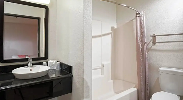 Номер Standard Motel 6 Newport Beach