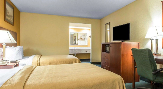 Четырёхместный номер Standard Quality Inn Aiken North