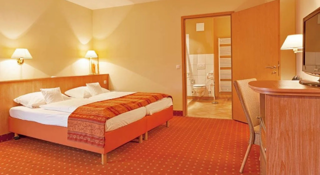 Hotel Vitalis Greetsiel, Забронировать Отель Отели Крумхёрн 4 звезды, 4*