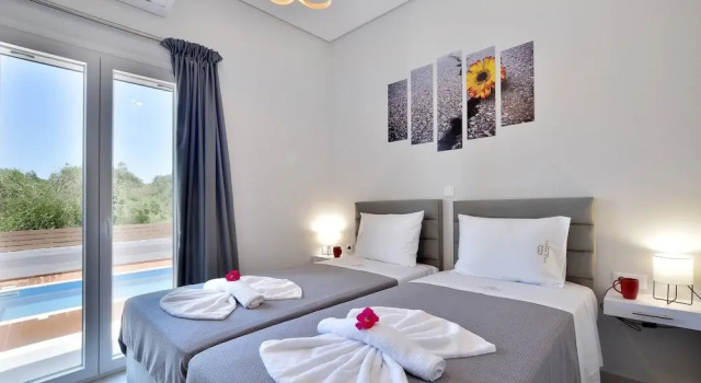 Villa Bratou Ignis Sleeps 6 with Parking, Забронировать Вилла Отели периферии Ионических островов с бассейном, Бассейн