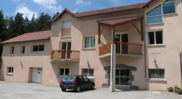 Hôtel du Bout du Monde, Book Hotel Hoteller i Cantal med morgenmad, Morgenmad