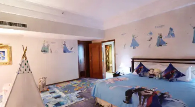 Семейный люкс Fontainebleau Hotel Foshan
