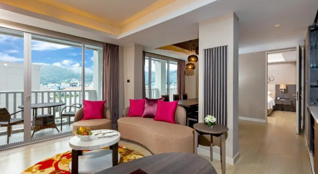 Двухместный люкс Deluxe Grand Mercure Phuket Patong