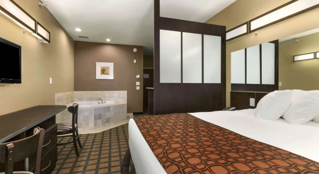 Microtel Inn & Suites by Wyndham Minot, Забронировать Отель Майнот штат Северная Дакота