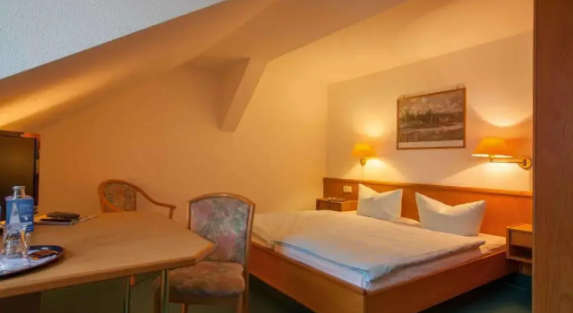 Camera Economy Hotel Arcus