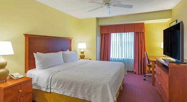 Двухместный люкс с 2 комнатами Homewood Suites by Hilton Newark-Wilmington South Area