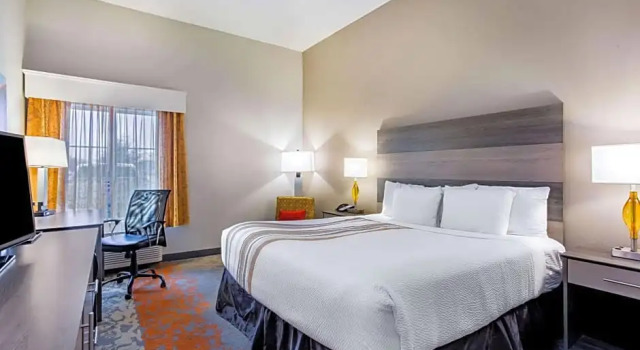 Номер Standard La Quinta by Wyndham Andrews