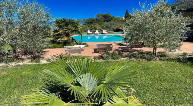 Вилла Gardens, Pool, Jaccuzzi Spoleto-poolside-slps 20 1 Hour to Rome