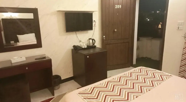 Номер Standard Dolphin Continental Hotel