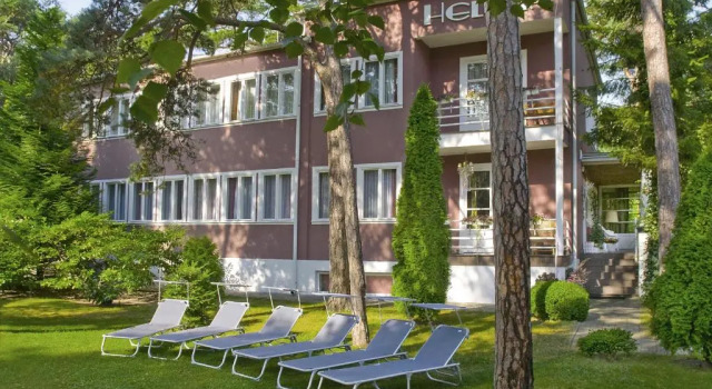Dom Wypoczynkowy Helunia, Book Hotel Hel 