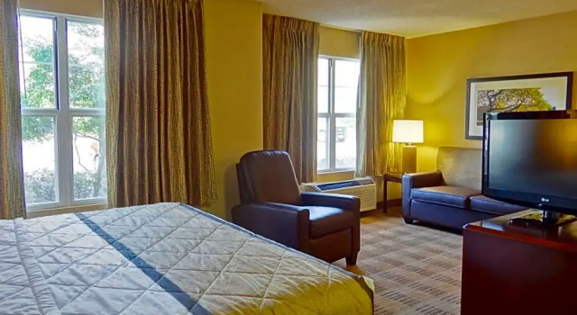 Апартаменты Baymont by Wyndham Auburn Hills South