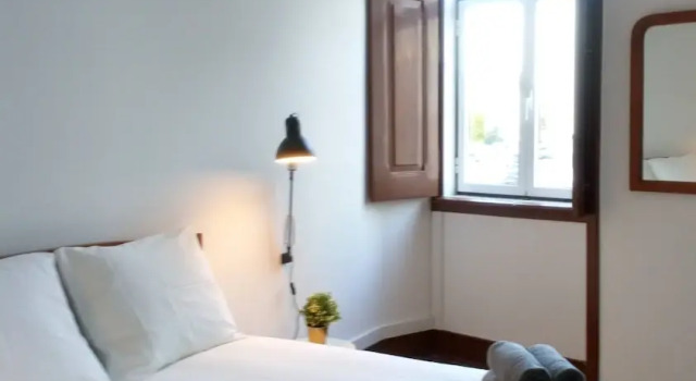 Апартаменты с 3 комнатами с балконом и с видом на город Tomarhousing